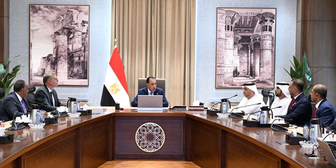 رئيس الوزراء المصري يتابع مع مسؤولي إمارة الفجيرة تنفيذ مشروع 