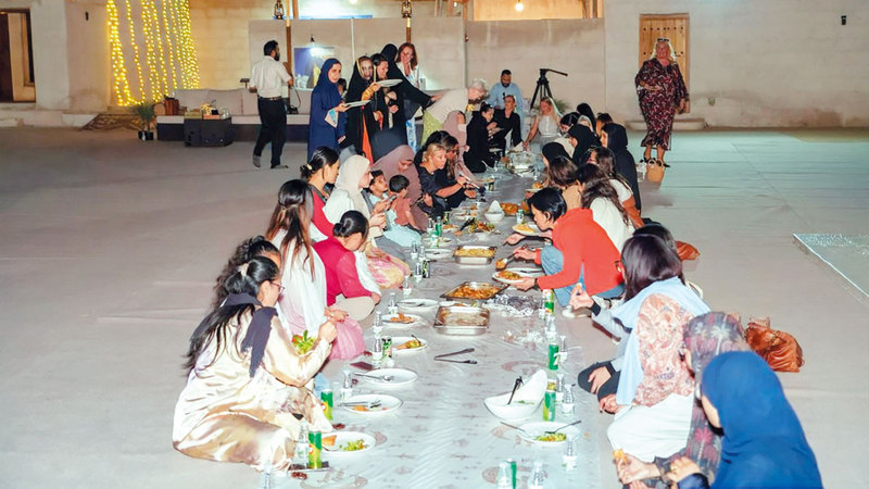 إفطار القيم الإماراتية.. الشرق والغرب على مائدة رمضانية واحدة