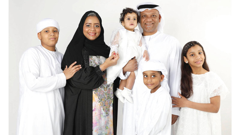 أم تتحدى إعاقة السمع وترعى 4 أبناء.. متفوقين دراسياً