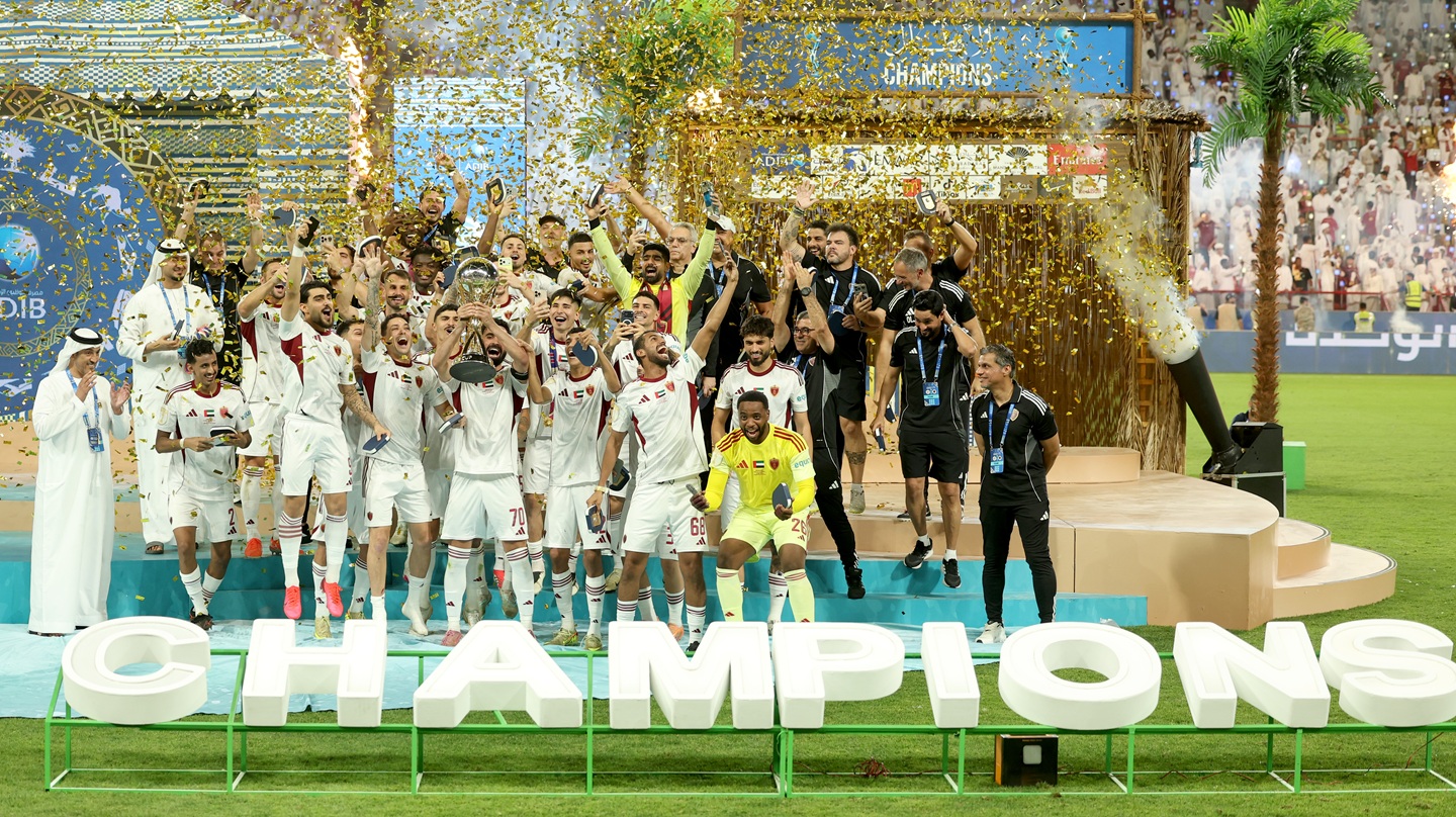 ساشا: كأس «المحترفين» و«درع التحدي» تُزيّنان موسم الوحدة