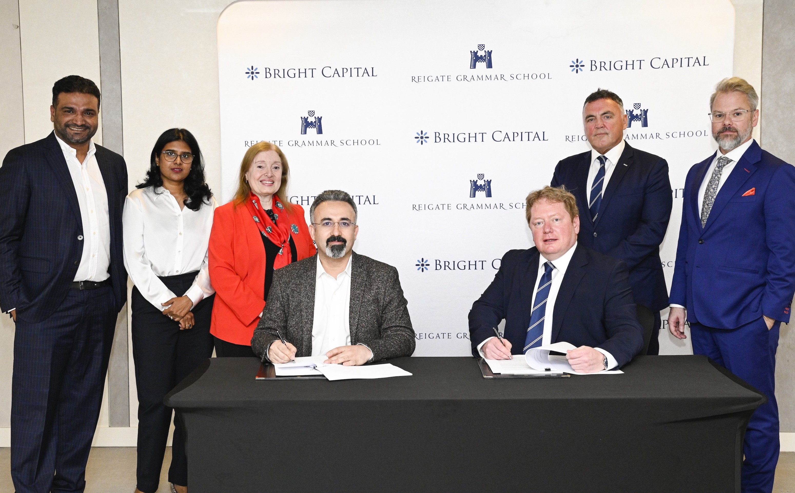 شركة برايت كابيتال للاستثمار توقع اتفاقية مع مدرسة ريغيت غرامر سكول، إحدى المدارس البريطانية الرائدة، لإنشاء سلسلة من المدارس البريطانية الراقية في الإمارات العربية المتحدة