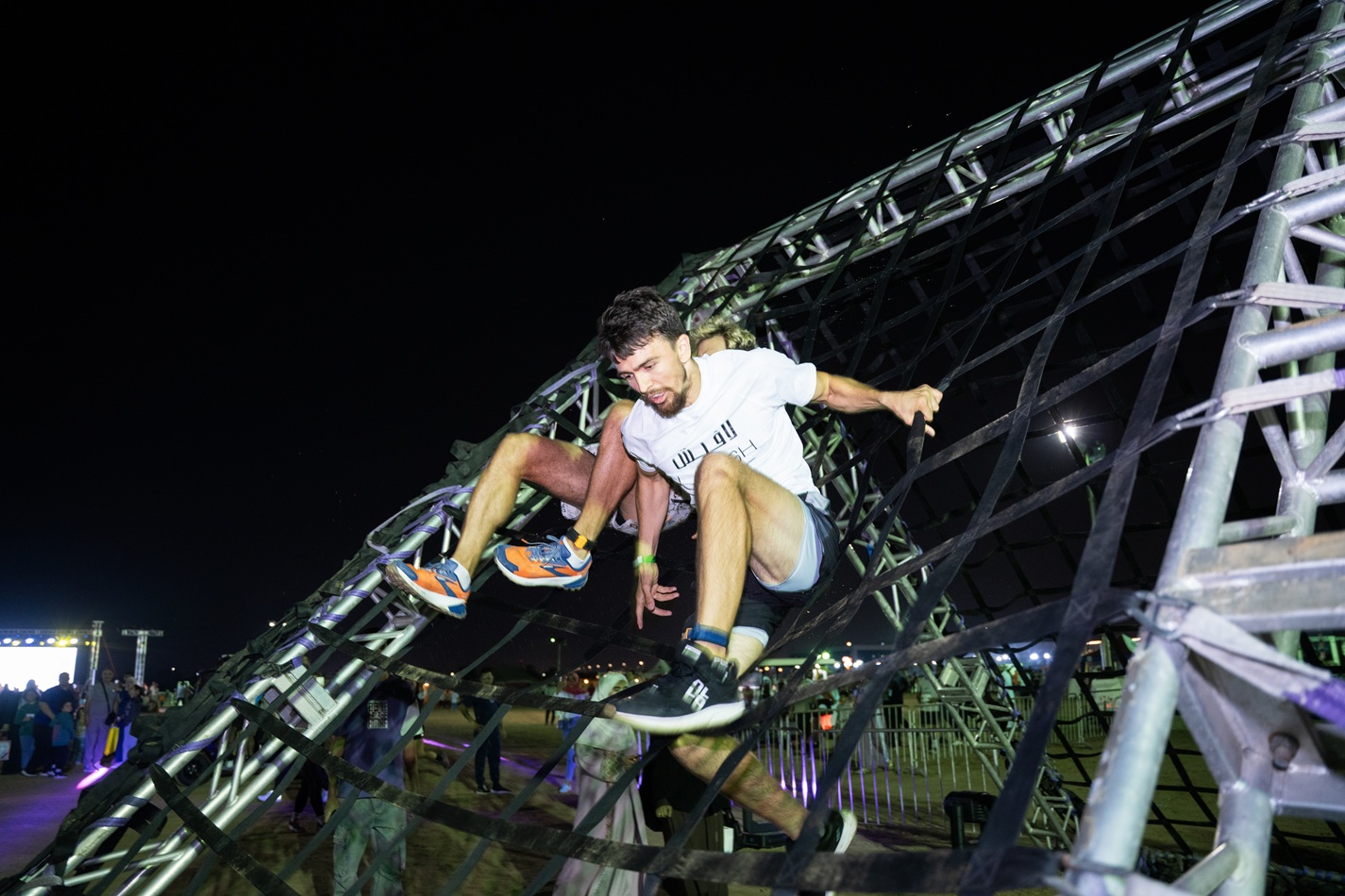 فريق شرطة دبي بطل ألعاب الموانع في الدورة الرياضية لحكومة عجمان